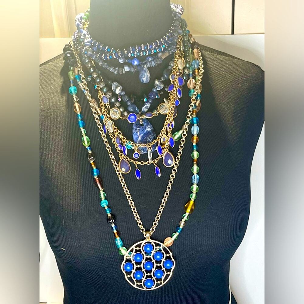 Set of 10 blue tone necklaces